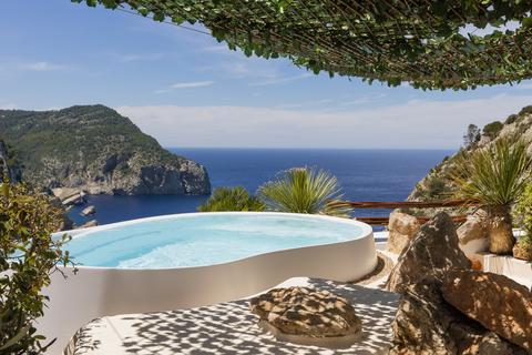 The top 5 hotspots to put on your Ibiza ‘must see’ list for 2021